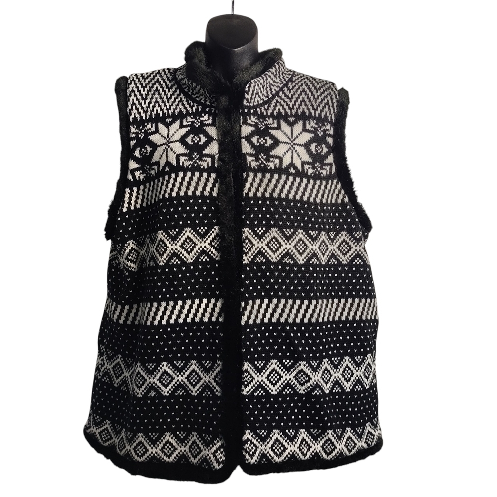 Christopher Banks Womens Size 1X Sleeveless Sweater Vest Faux Fur Black/WhiteNWT